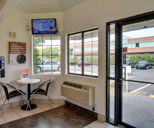 Photo 5 - Motel 6 Wethersfield, CT - Hartford