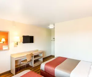 Photo 5 - Motel 6 Redding, CA - Central