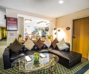 Photo 4 - Econo Lodge Denver International Airport