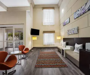 Photo 5 - Sleep Inn & Suites Valdosta Mall Area