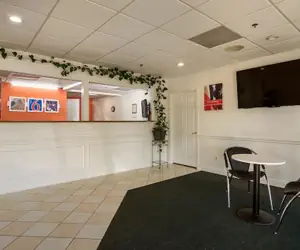 Photo 4 - Motel 6 Warner Robins, GA