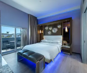 Photo 5 - Shade Hotel