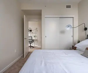 Photo 2 - Sophari Bellevue Tower Apts