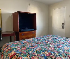 Photo 3 - Relax Inn-Plaquemine