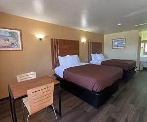 Photo 5 - Executive Inn & Suites Near Lackland AFB