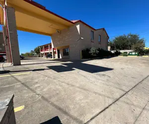 Photo 2 - Executive Inn & Suites Near Lackland AFB