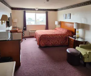 Photo 4 - Bayview Inn