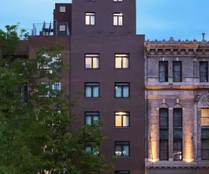 Photo 2 - Melrose Hotel