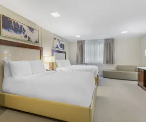 Photo 2 - Downtown Dover Inn