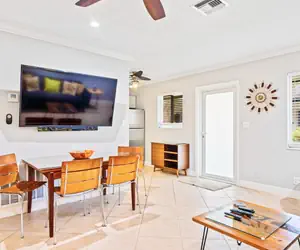 Photo 5 - Wilton Manors 2BR Charm Walk to the Drive