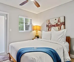 Photo 2 - Wilton Manors 2BR Charm Walk to the Drive