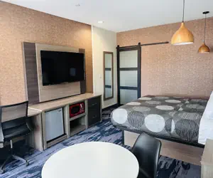 Photo 3 - Palace Inn