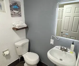 Photo 5 - Budget Motel