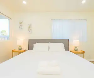 Photo 4 - Modern Family Getaway With Spacious Living Areas