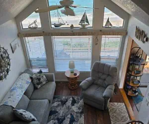 Photo 2 - Oceanfront Cabin 9 With Jacuzzi Awesome Views