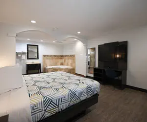 Photo 2 - Motel 6 Tustin, CA – Orange County