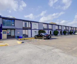 Photo 2 - Capital O Duncanville Tx