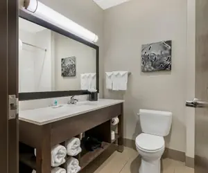 Photo 5 - Comfort Inn & Suites