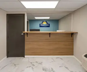 Photo 3 - Days Inn by Wyndham Farmington NM