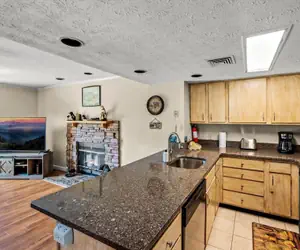 Photo 2 - Sleeps 4 Mountains Views Indoor Pool Sauna