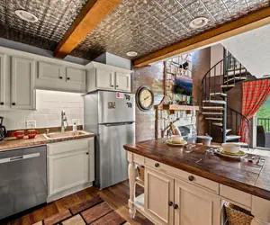 Photo 4 - Sleeps 6 Pool Playground Mountain Views Hot Tub