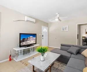 Photo 2 - Modern Retreat With Spacious Yard & Cozy Interiors