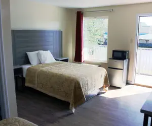 Photo 5 - Homestead Inn