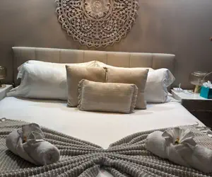 Photo 5 - Iconic 3BD Entire House in The Heart Of Pittsburg