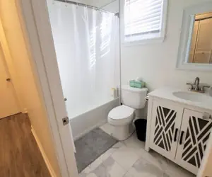 Photo 2 - Lakewood Lyon Park Renovated Cottage Near Duke 26B