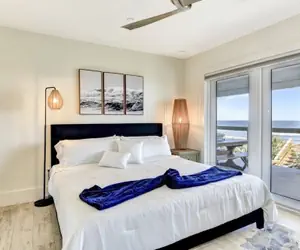 Photo 4 - The White House On Flagler Beach - All 8 Bedroom Home