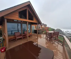 Photo 2 - Luxurious Oceanfront Cabin 7 Getaway w Hot Tub