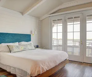 Photo 2 - Inn at Rose's Landing