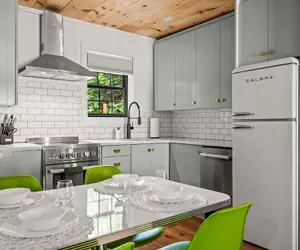 Photo 2 - 2bdrm Cabin 3 Gburg Pet-friendly Firepit Games