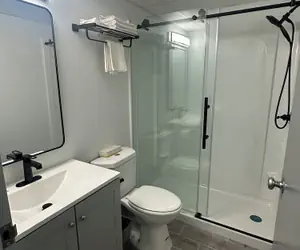 Photo 4 - Lancaster Lincoln Inn