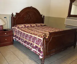 Photo 4 - Bedford Motel