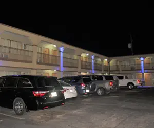 Photo 2 - Hutchinson Inn