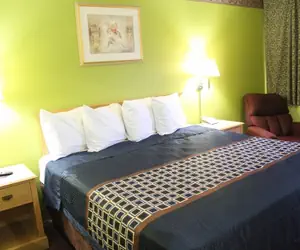 Photo 5 - Hutchinson Inn