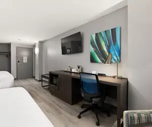 Photo 5 - Verta Hotel McAllen Airport