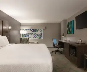 Photo 3 - Verta Hotel McAllen Airport