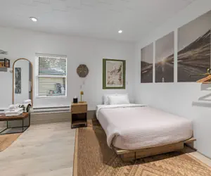 Photo 3 - Cozy Modern Home