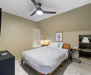 Photo 4 - Cozy Modern Home