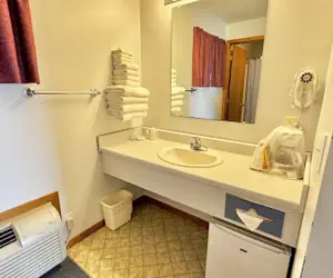 Photo 5 - North Winds Lodge LLC