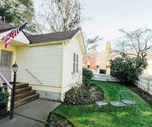 Photo 3 - Cottage Nine in Jacksonville