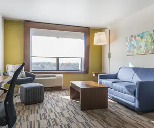 Photo 5 - Holiday Inn Express & Suites Clarion by IHG