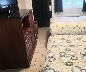 Photo 5 - Pacific Inn