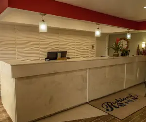 Photo 2 - Richland Inn Lawrenceburg