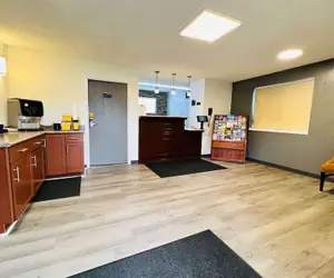 Photo 2 - Super 8 by Wyndham Benton Harbor - St. Joseph