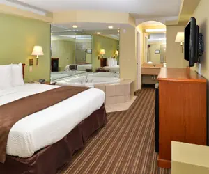 Photo 3 - Americas Best Value Inn & Suites University Ave