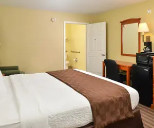 Photo 5 - Americas Best Value Inn & Suites University Ave