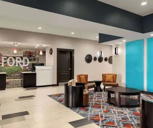 Photo 3 - La Quinta Inn & Suites by Wyndham Oxford - Anniston